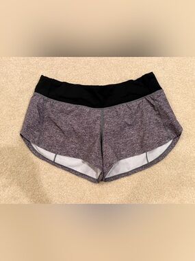 Lululemon Speed Shorts (Size 6)